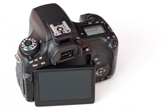 Canon EOS 760D - Auf der Rückseite bringt Canon nun auch ein 2. Einstellrad unter